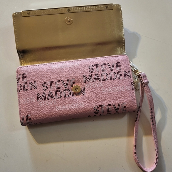 Steve madden clutch - Picture 3 of 7